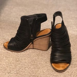 Black leather Hinge wedges.